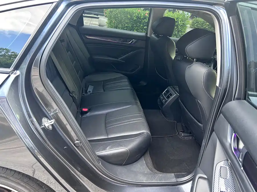 Honda Accord - фото 15