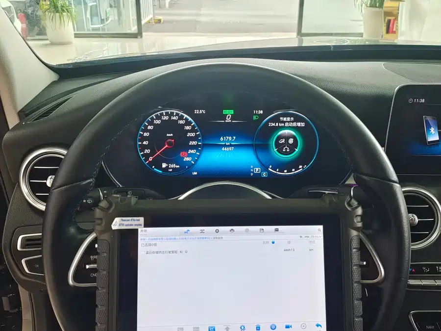 Mercedes C-Class - фото 17