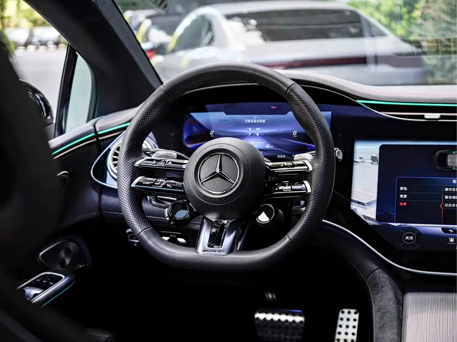 Mercedes EQE - фото 21