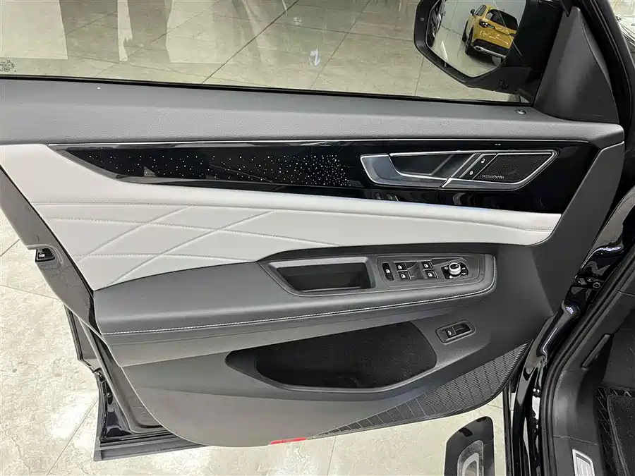 Volkswagen Touran - фото 10